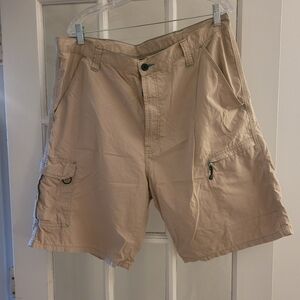 Wrangler Men's Beige Cargo Shorts